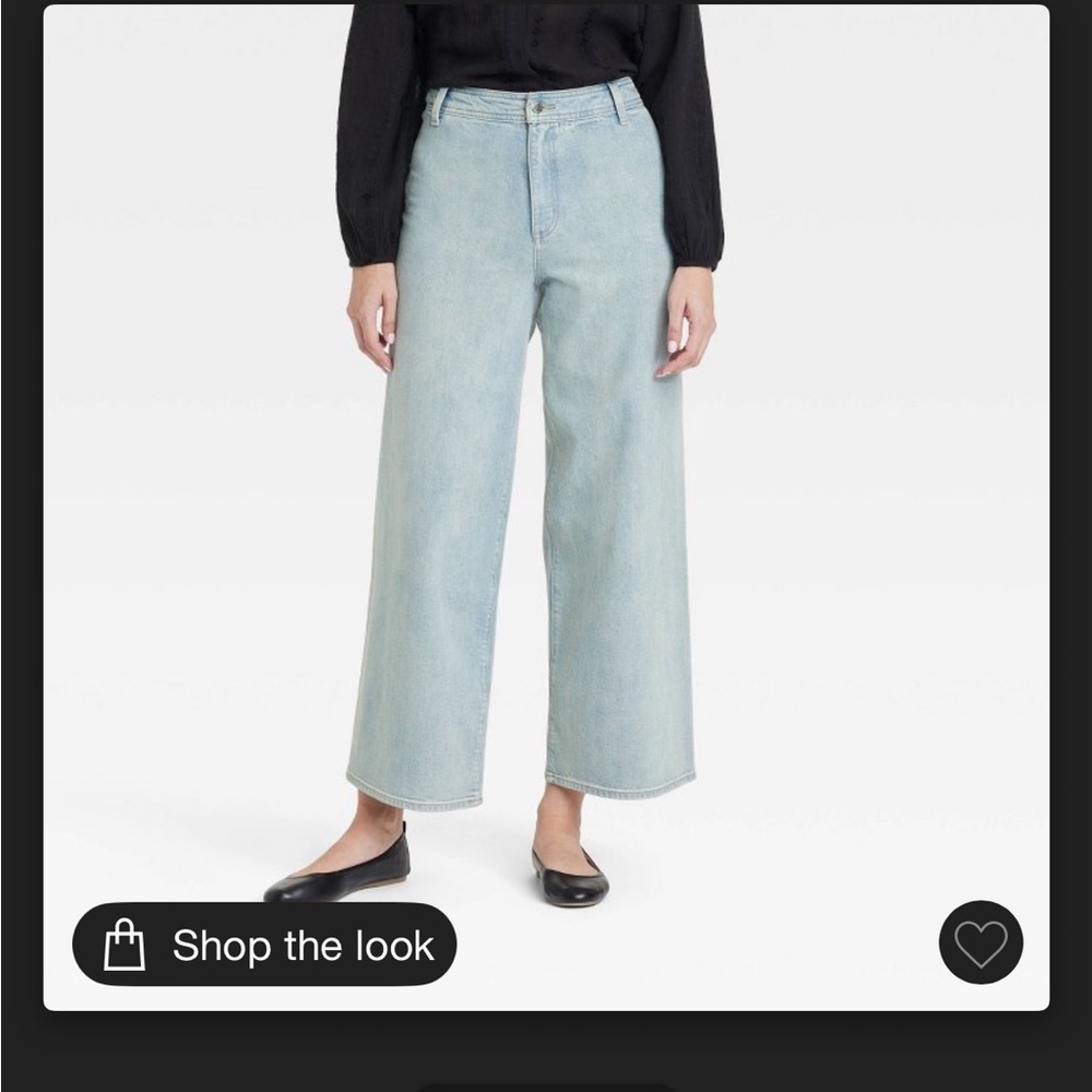 Universal Thread Women's Light Blue Wide-Leg Jeans